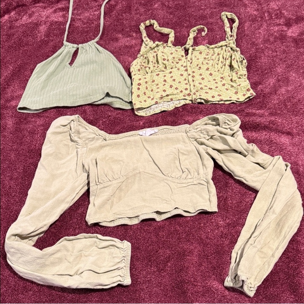 La Hearts Green and Cream Tops Set